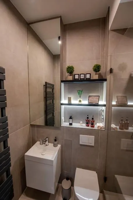 Apartment Stylische Wohnung In Top-Lage In Hannover-Mitte Germany