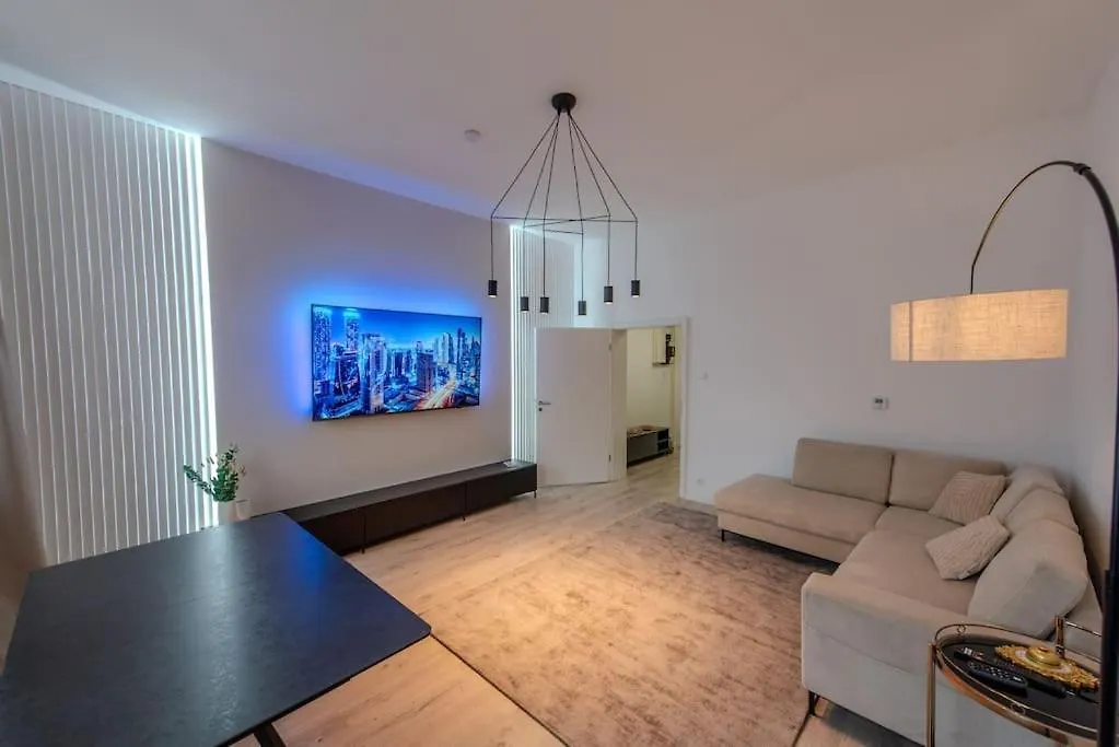 Stylische Wohnung In Top-Lage In Hannover-Mitte Germany